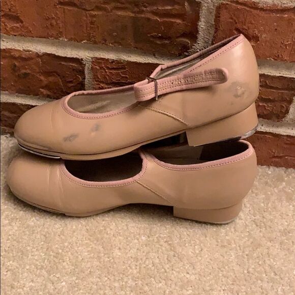 Capezio Tan Tap Shoes Size 6.5 – Classic Style with Plenty of Life! 👞✨ - Picture 3 of 8